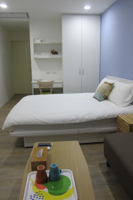 Locomotive Homestay Tamsui Exterior photo