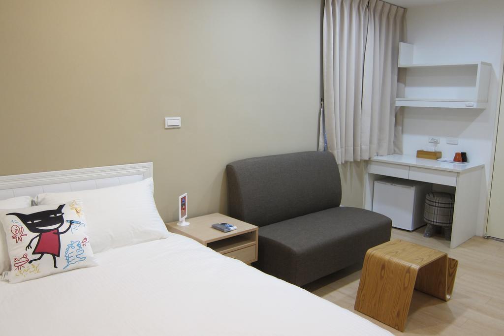 Locomotive Homestay Tamsui Exterior photo